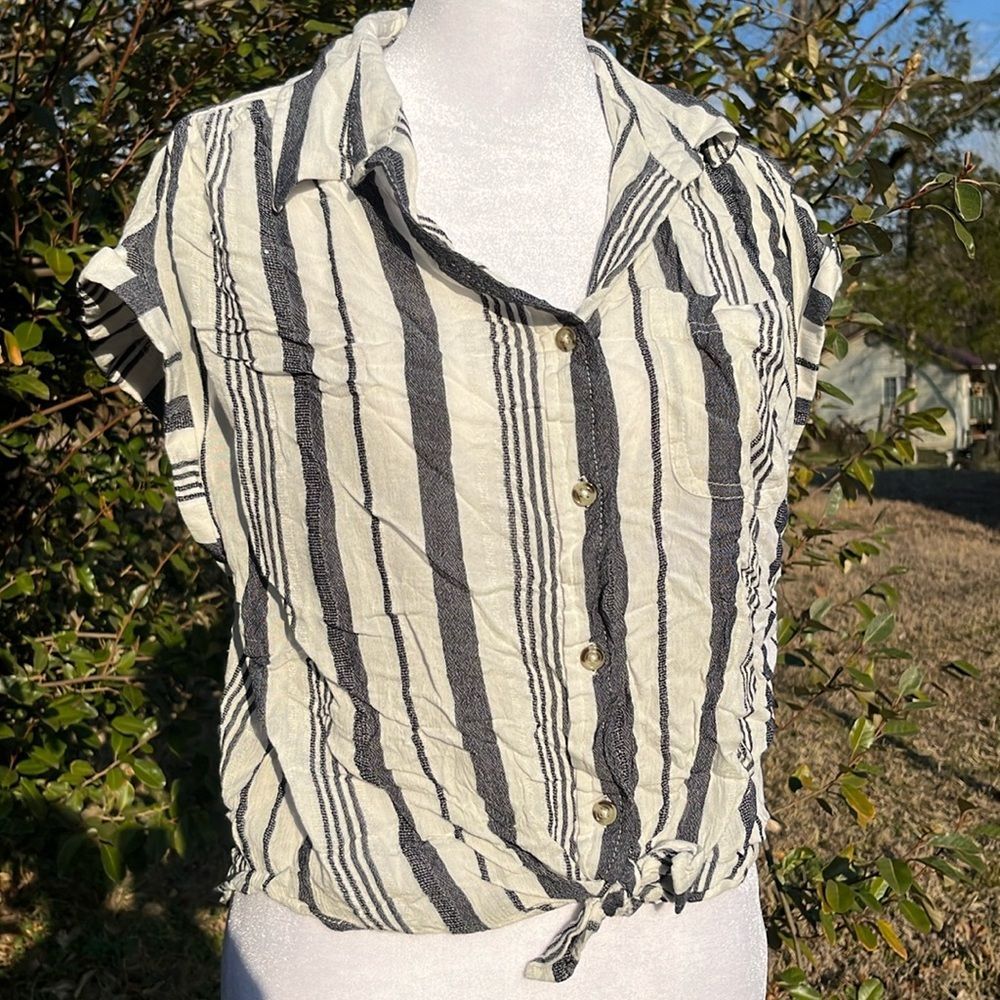Japna Striped Button Up Knot Tied Up Top Size Medium 100% Rayon Shirt